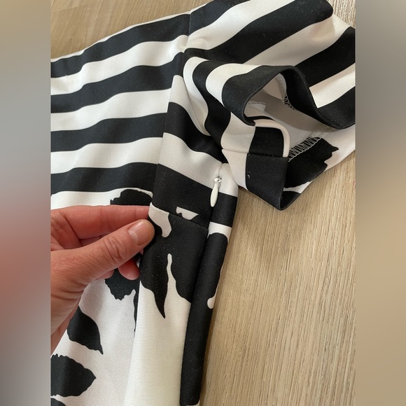 FRANK LYMAN Gorgeous Floral Off the Shoulder Dressy Blouse. Size 8 - Picture 5 of 9